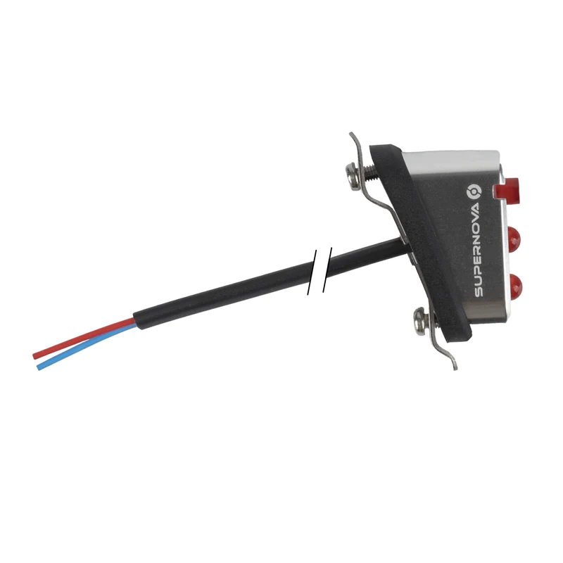 E3 TAIL LIGHT 2 - Universal Fender Mount 12V - SILBER, unverpackt.