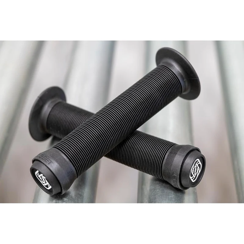 Gusset Sleeper Flanged Bike Handlebar Grips