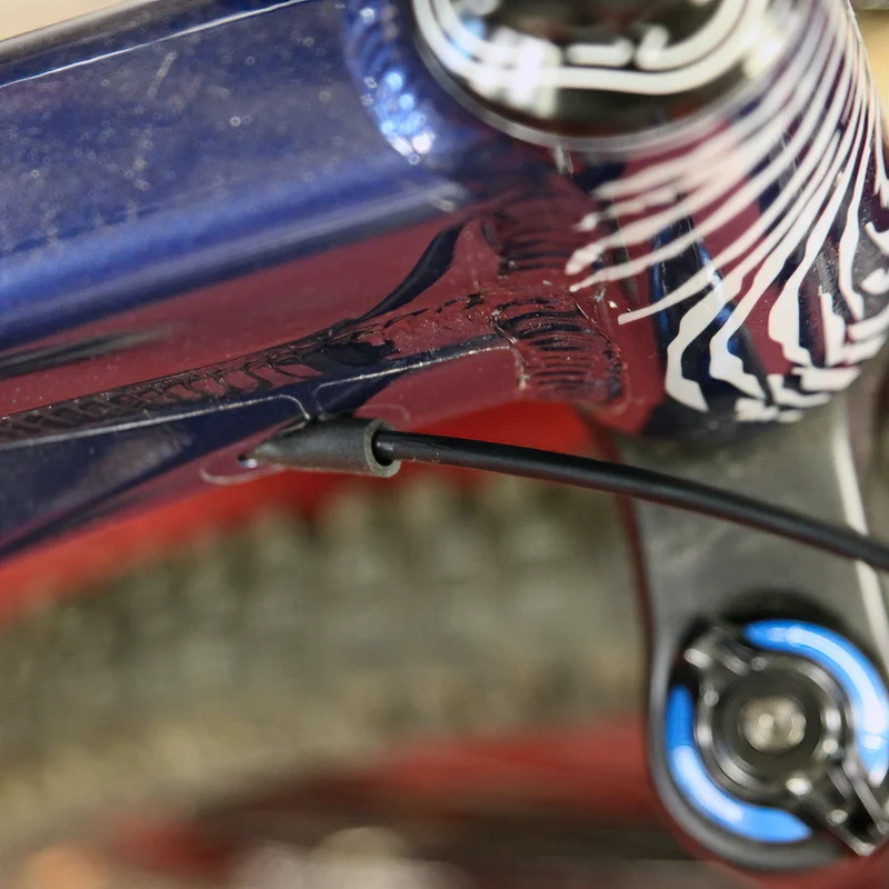 Gusset Internal Routing Cable Silencer