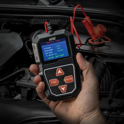 Digitaler Batterietester und -analysator