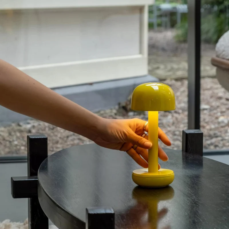 LED Tischlampe "Humble Two" - Light Yellow
