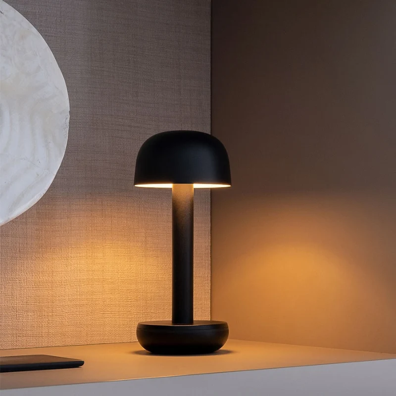LED Tischlampe "Humble Two" - Black