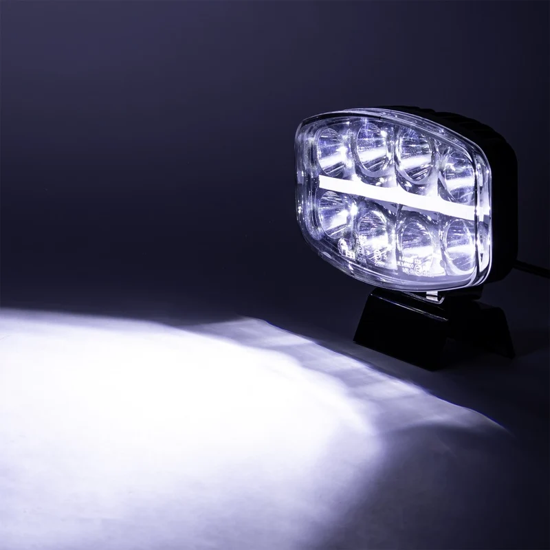 Voll-LED-Fernscheinwerfer mit Mittelstreifen-Standlicht