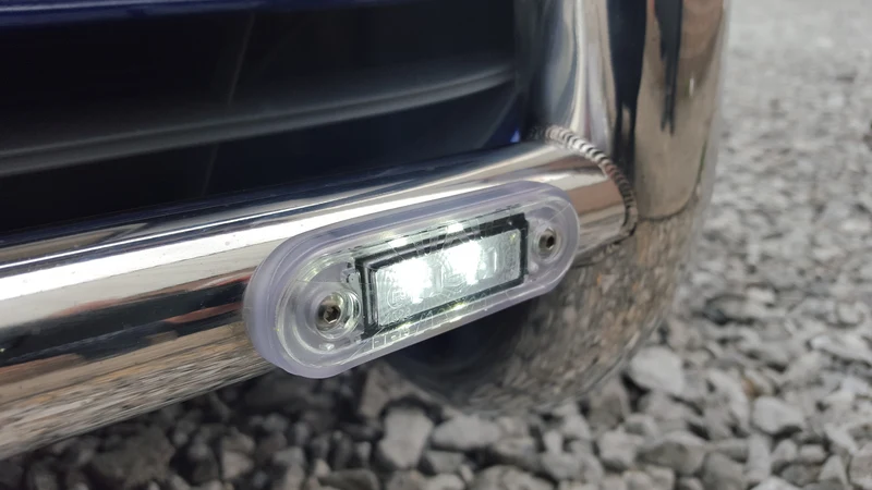Abgerundete transparente Dichtung für Rohrstangen / Zur Verwendung mit flächenbündigen LED-Lampen