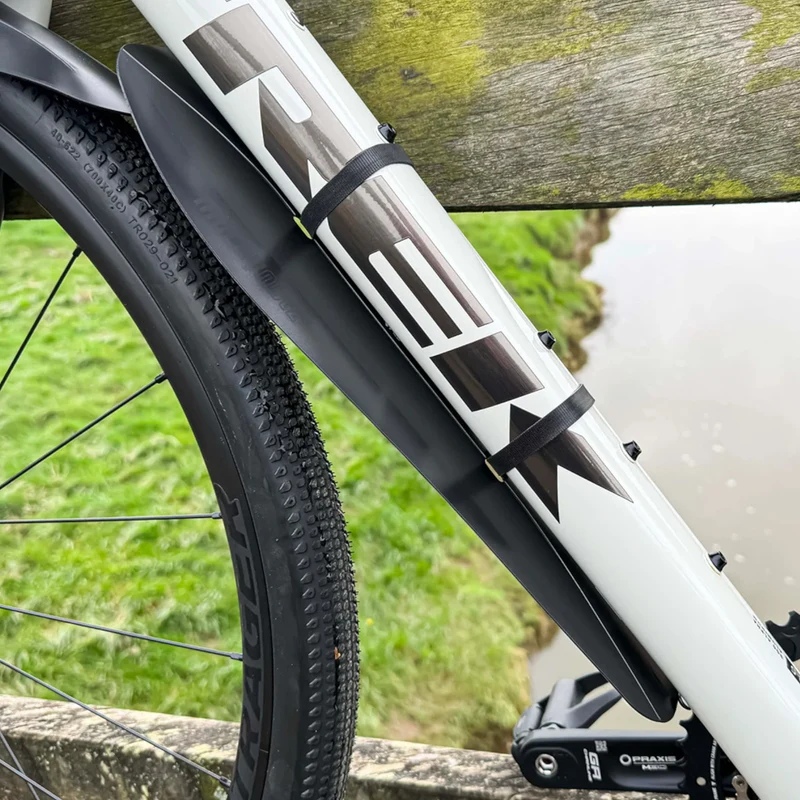 Mucky Nutz Gut Fender Black Clip On Front Bike Mudguard