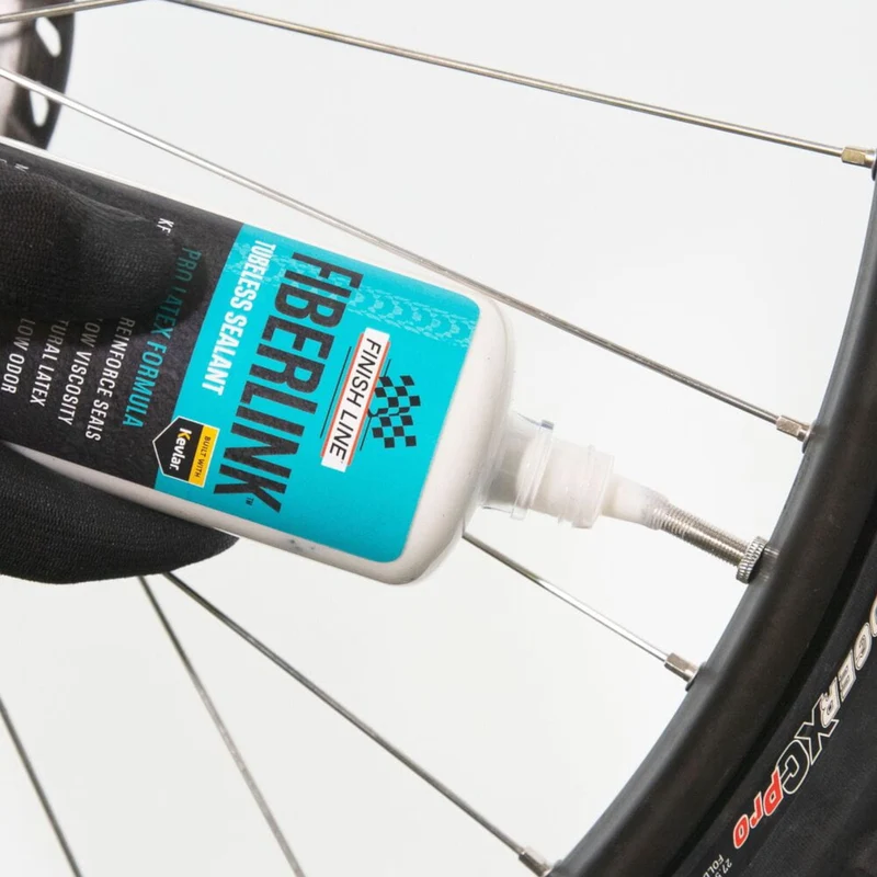 Finish Line FiberLink Tubeless Tyre Sealant 8 oz / 240 ml