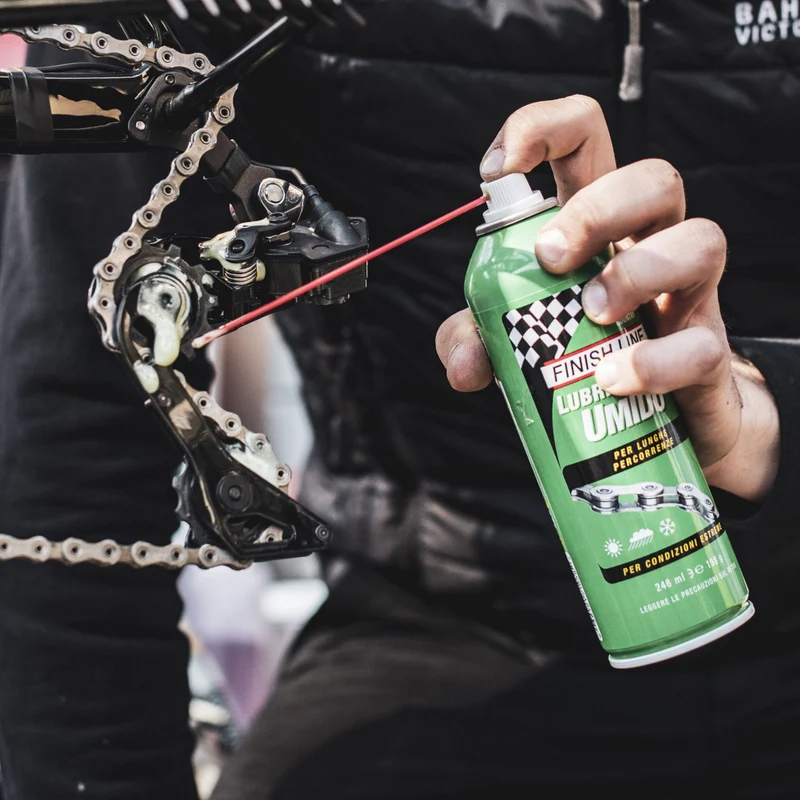 Finish Line Wet Chain Lube (Cross Country) Aerosol 8 oz / 240 ml