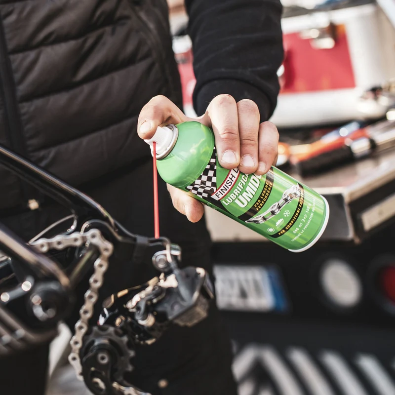 Finish Line Wet Chain Lube (Cross Country) Aerosol 8 oz / 240 ml