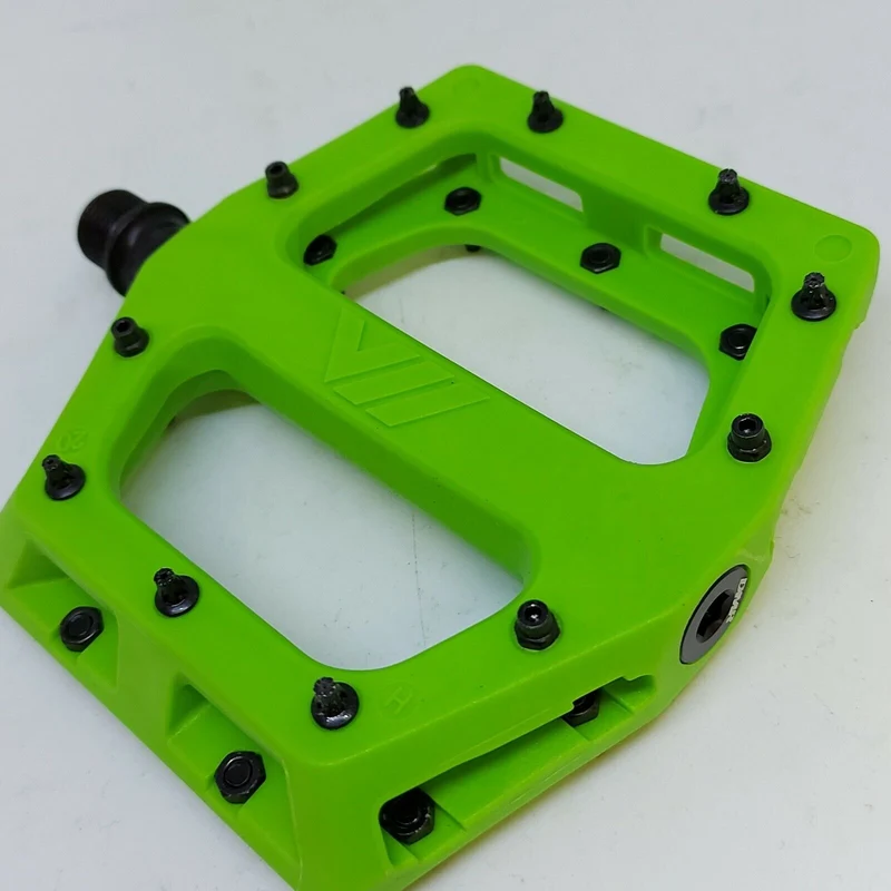 DMR V11 Plastic 9/16 Inch Platform Mountain Bike Pedals