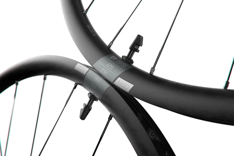 DT Swiss 28", Alu, sz, Center Lock,100/12mm TA VR DT Swiss ER1400 Dicut 25 DB 28"/22mm