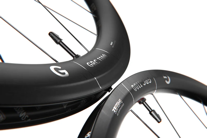 DT Swiss 28",700C,Carbon,CL,142/12mm TA,Campa N3W HR DT Swiss GRC1100 Dicut 50 DB 28"