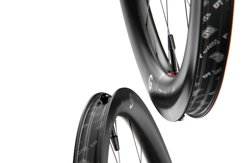 DT Swiss 28",700C,Carb.,CL,142/12mm TA, Shim.RD11 HR DT Swiss GRC1100 Dicut 30 DB 28"/24