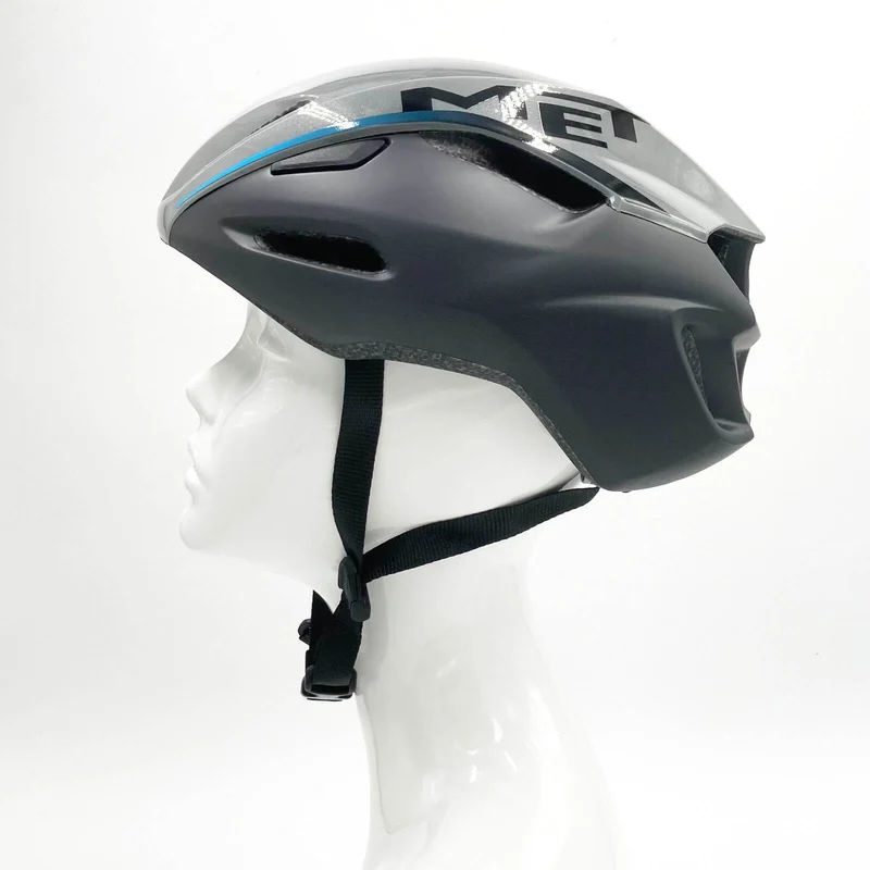 MET Manta Cycling Helmet