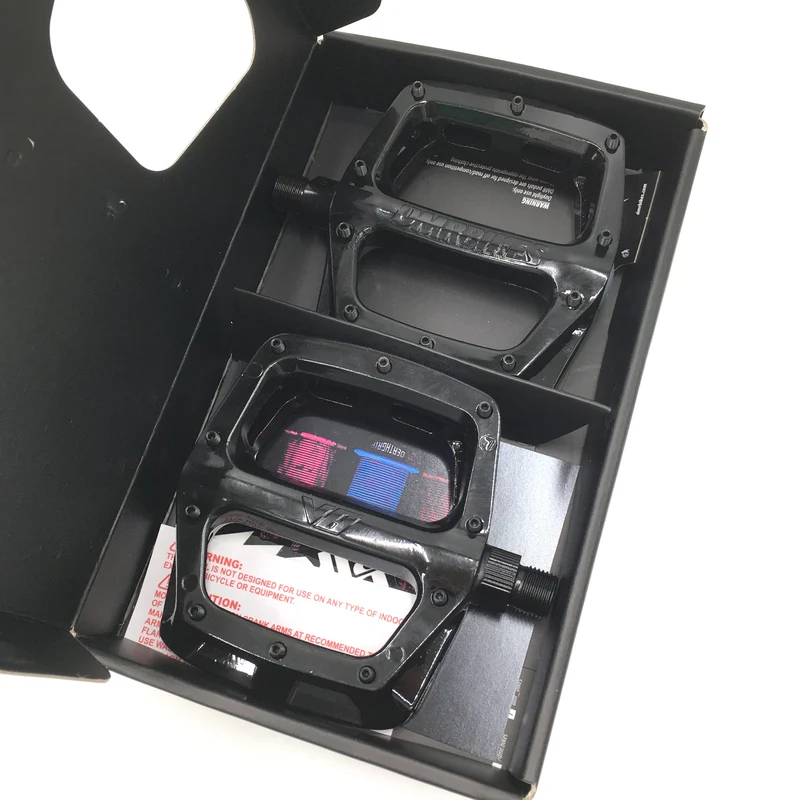 DMR V8 9/16 Inch Platform Bike Pedals