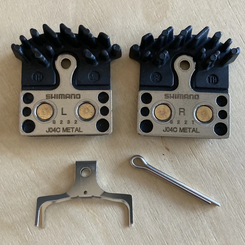 Shimano J04C Sintered With Fins for M9000 XTR M800 XT M985 M666 Disc Bike Brake Pads