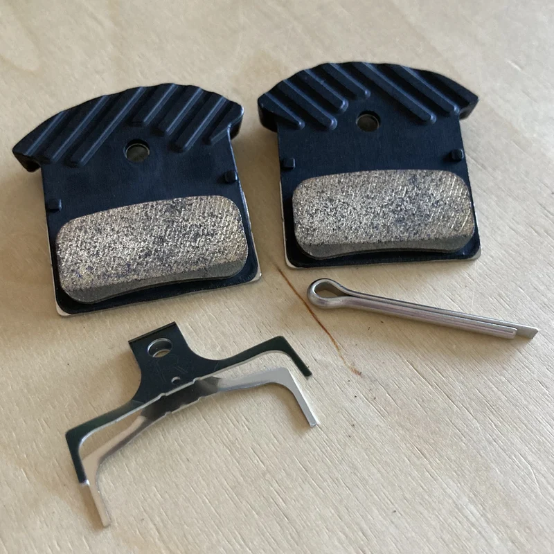 Shimano J04C Sintered With Fins for M9000 XTR M800 XT M985 M666 Disc Bike Brake Pads