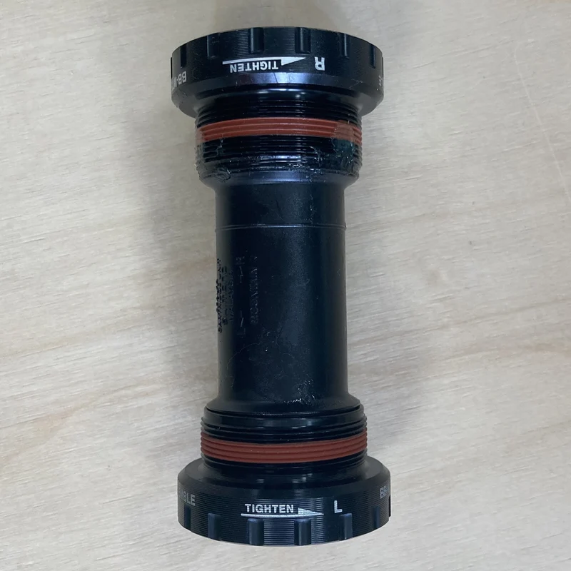 Shimano BB-MT501 HollowTech II Bike Bottom Bracket Bearing English Thread 68/73mm