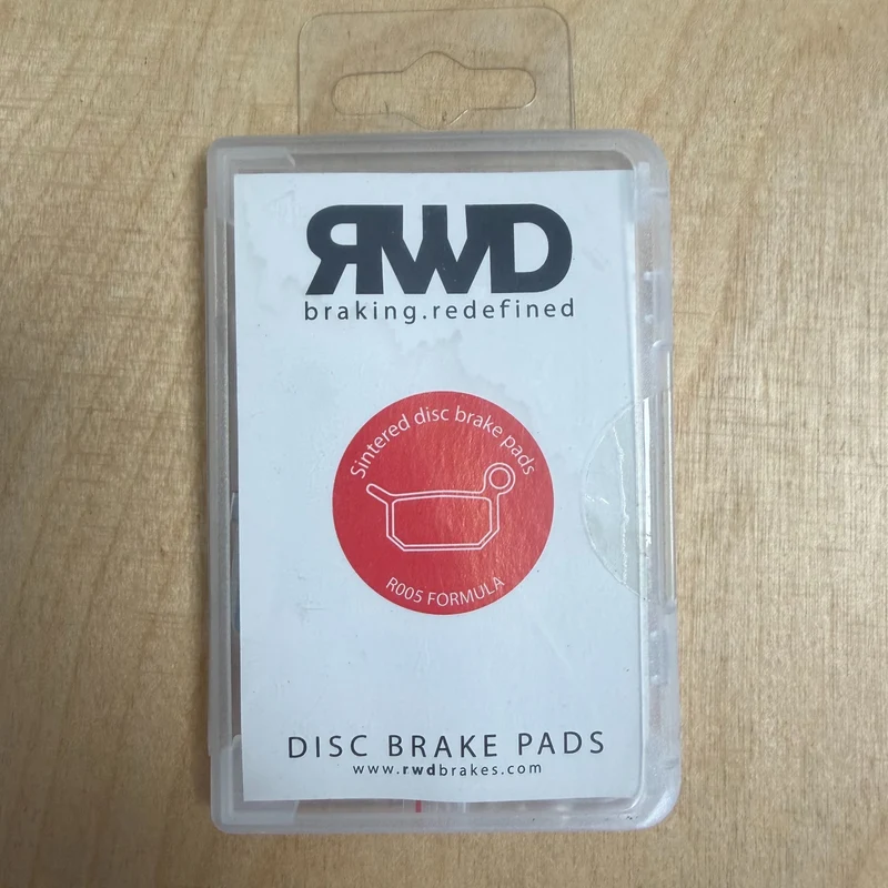 Formula B4 Disc Brake Pads Sintered (RWD R005)