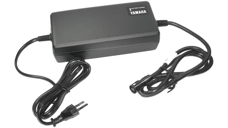 Yamaha Akku Ladegerät 36/4